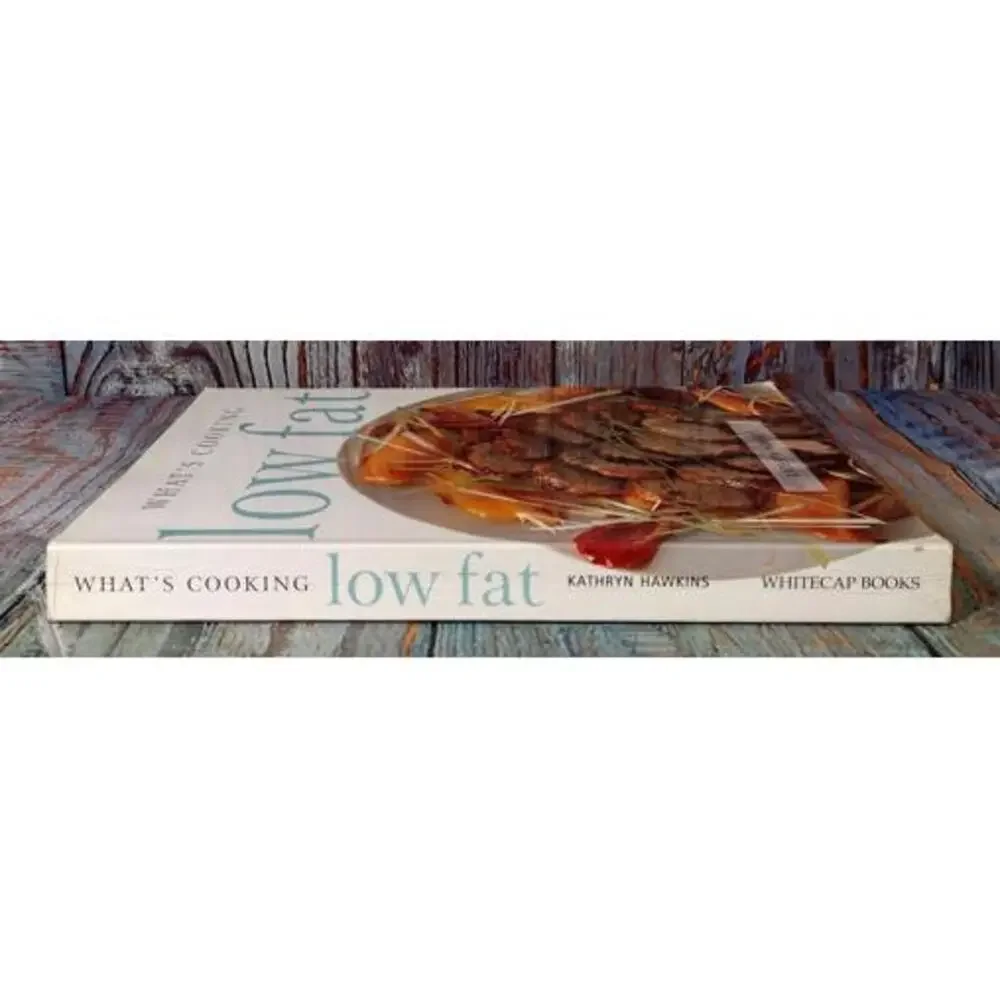 What's Cooking Low Fat by‎ Kathryn Hawkins